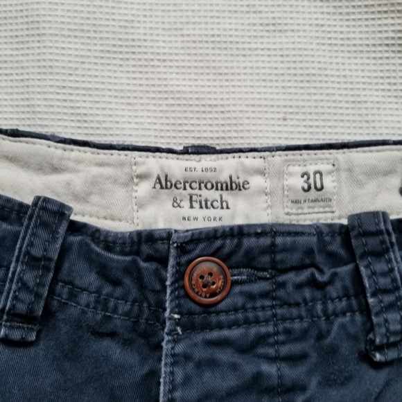 Abercrombie and Fitch Shorts - Picture 3 of 8